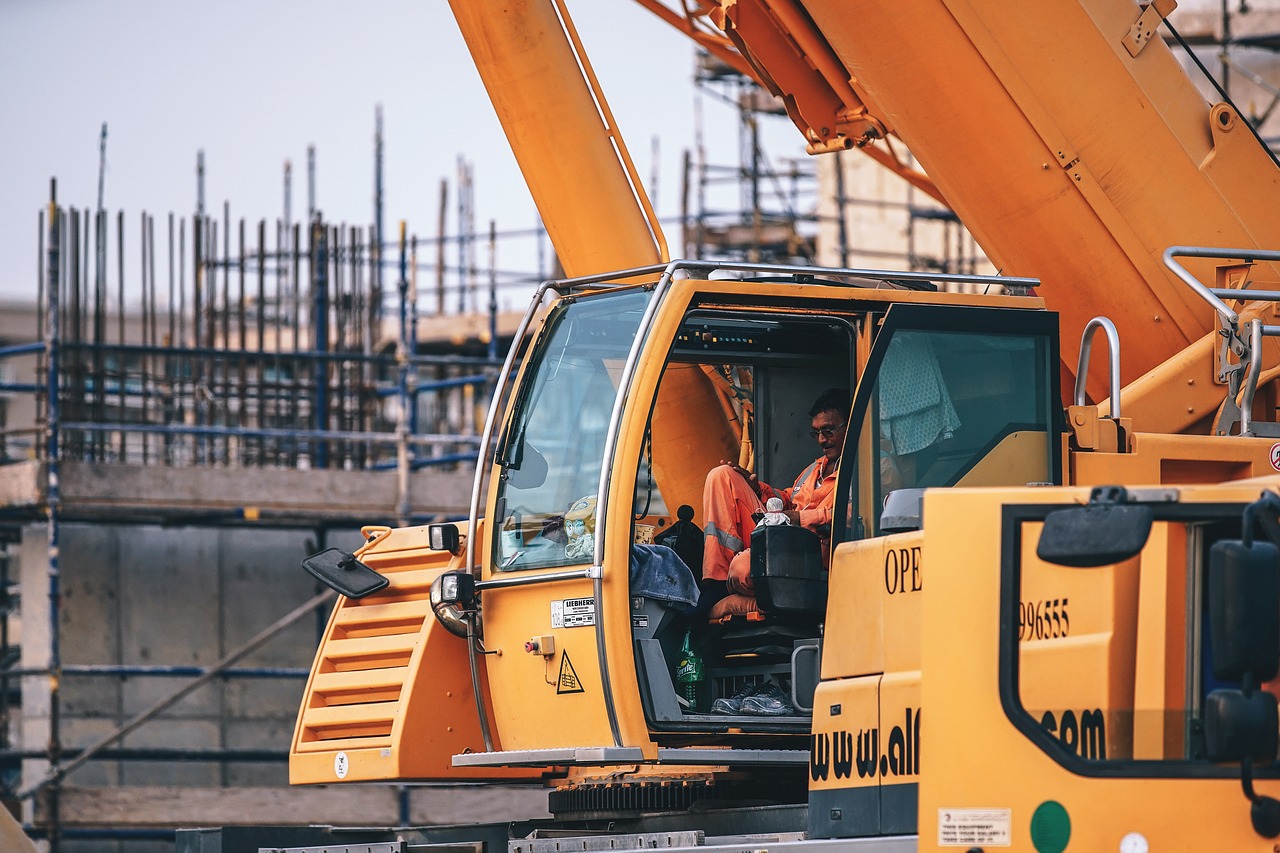 Projektowanie budynków użyteczności publicznej: Szkoły, szpitale, centra handlowe i inne